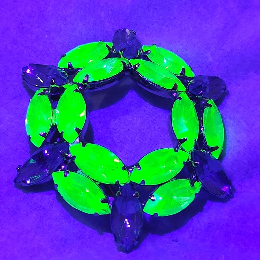 Vintage Uranium Glass Green Rhinestone Brooch